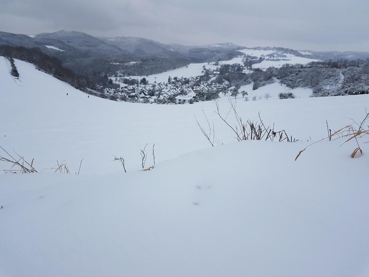 Ferienwohnungen Am Aeppelsberg Volkesfeld Экстерьер фото